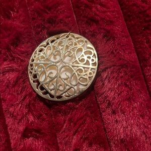 Elegant Gold Filigree Pendant
